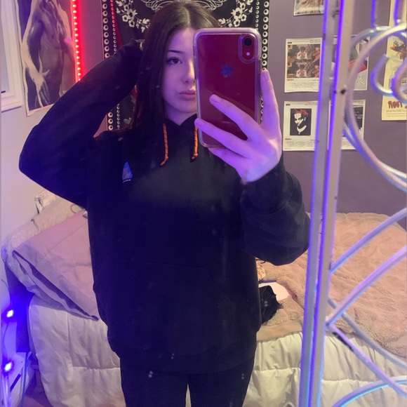 H&M - black Tribeca hoodie. - Picture 2 of 6